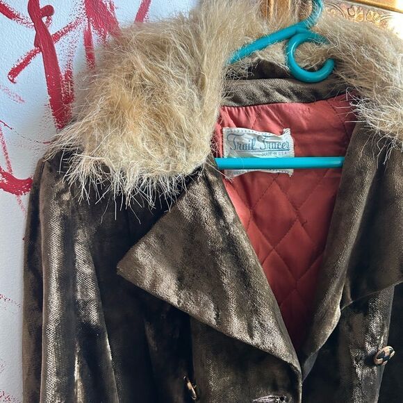 Vintage TRAIL TRACER Women`s brown Velvet FAUX FUR Collar COAT BOHO USA - Picture 15 of 16